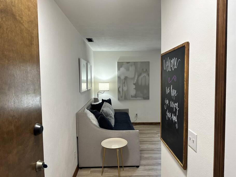 Capital Suite On 6Th Street - King Bed / Downtown! Springfield Ngoại thất bức ảnh