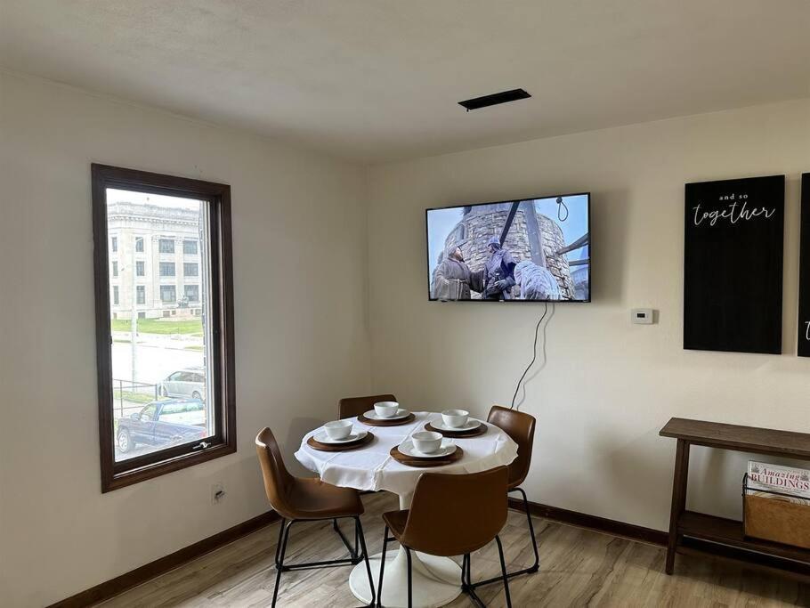 Capital Suite On 6Th Street - King Bed / Downtown! Springfield Ngoại thất bức ảnh